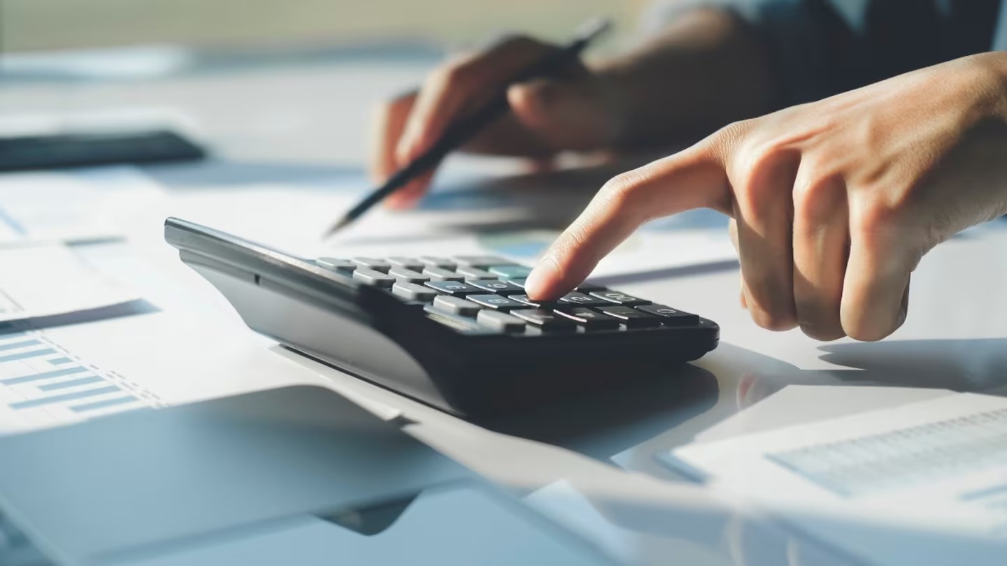 ARCA actualizó escalas: quiénes deben pagar Impuesto a las Ganancias