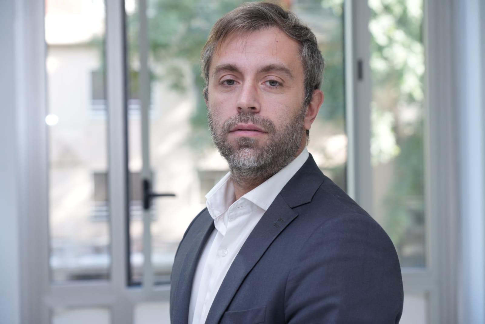 Furiase: “Los dólares del colchón pueden ayudar a remonetizar la economía”