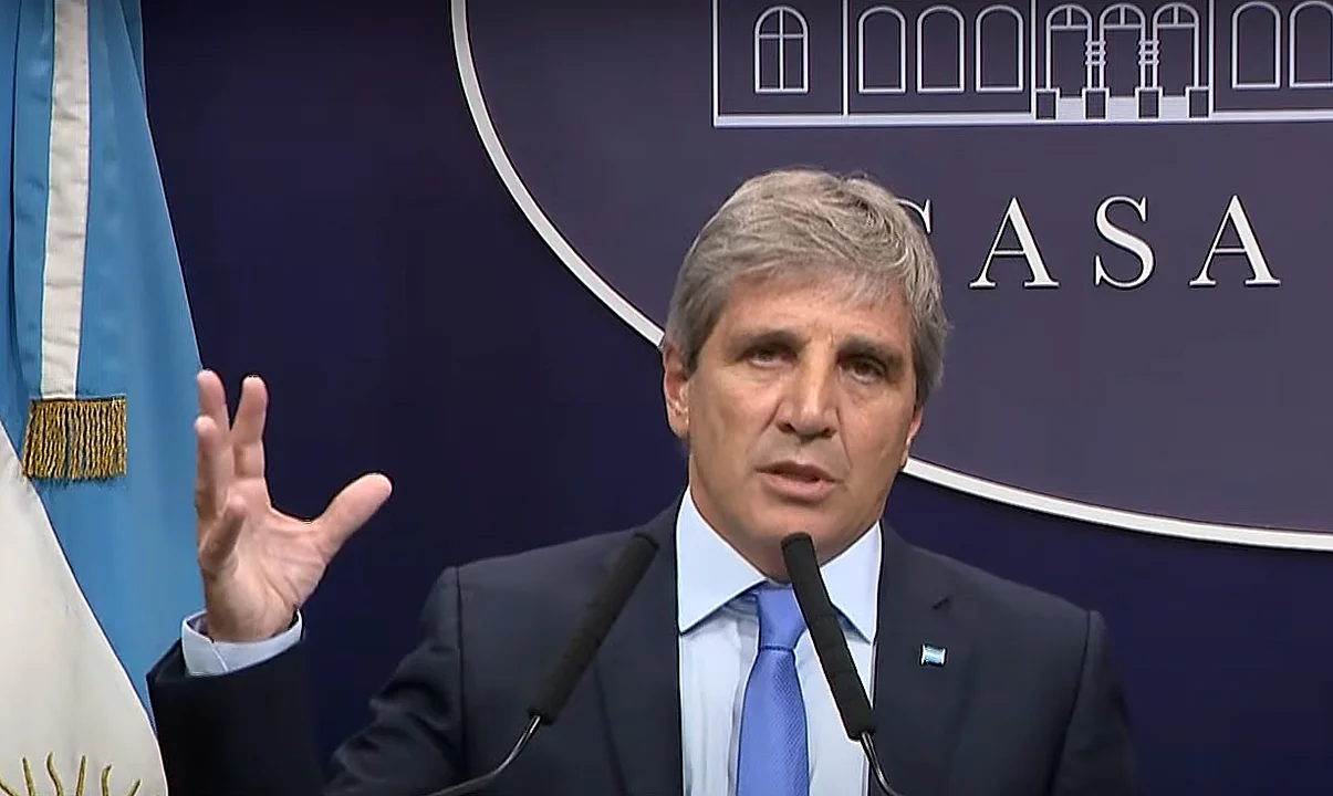 Caputo sobre los «dólares del colchón»: “Esto es para devolverle la libertad a los argentinos”