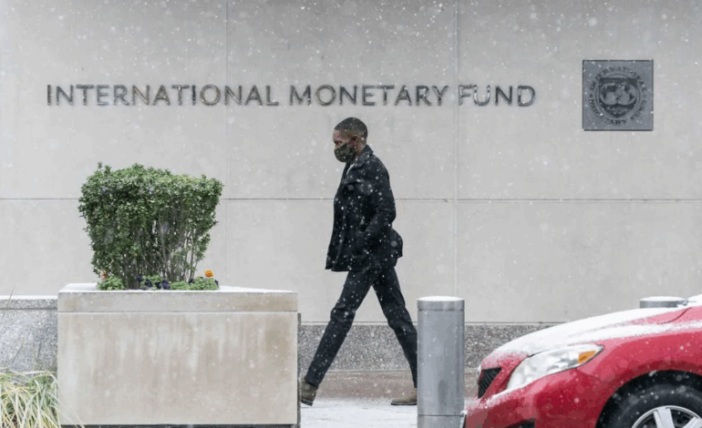 Argentina paga US$ 620 millones al FMI y enfrenta un exigente calendario de vencimientos
