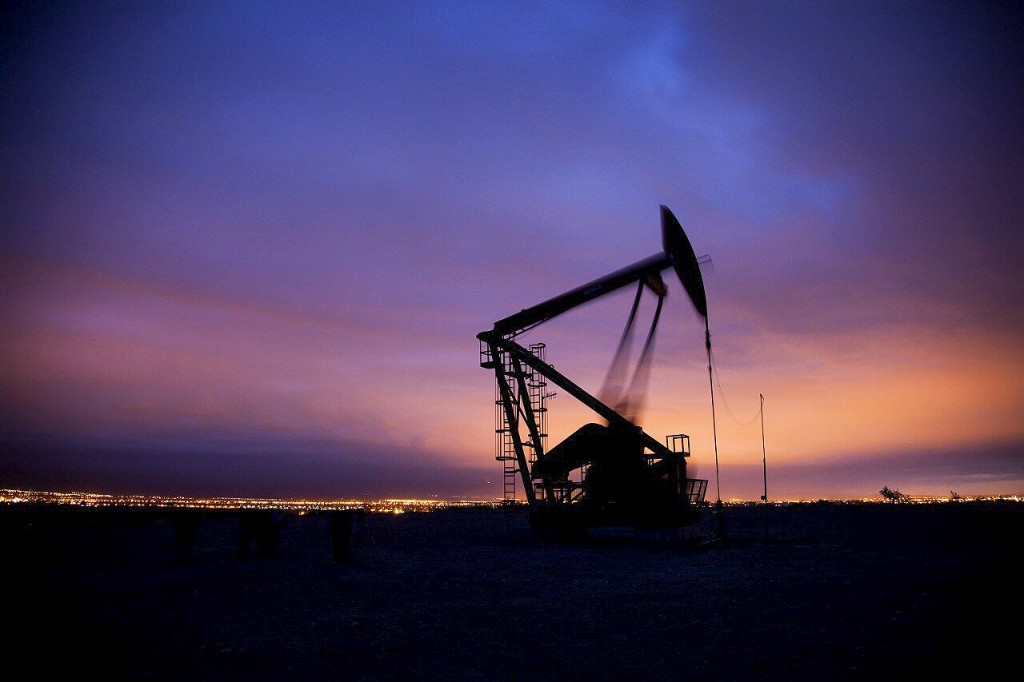 El barril de petróleo cae debajo de los US$ 60 ¿bajará de nuevo la nafta?