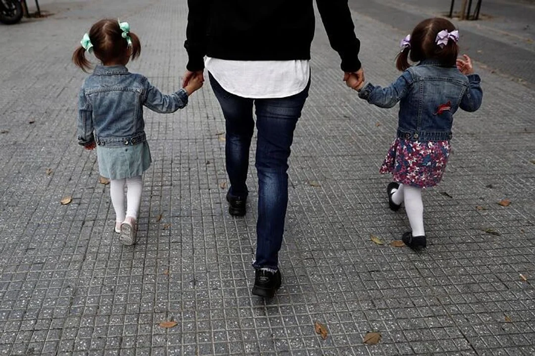 Criar un hijo en Argentina cuesta más de $500 mil por mes, según el INDEC