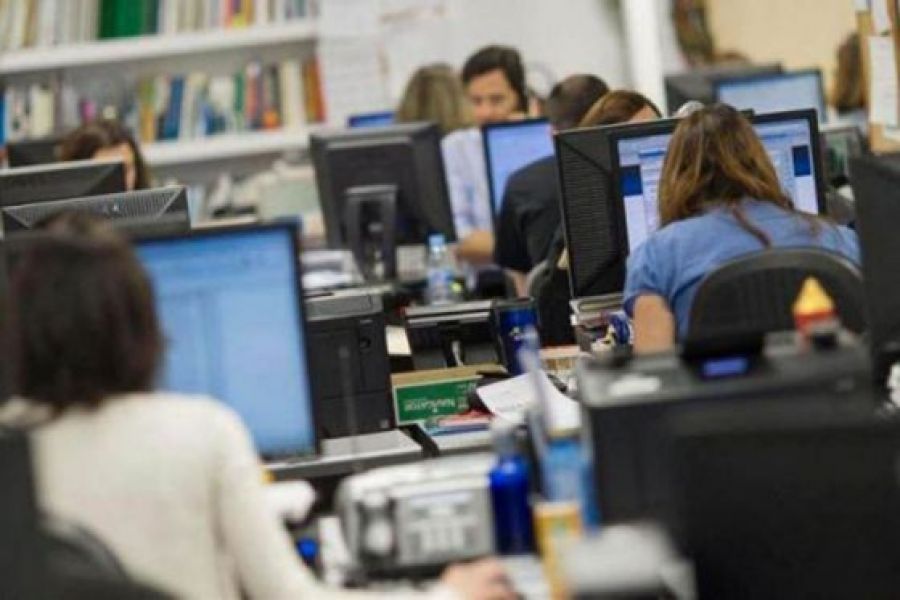 Empleo público: más de 180.000 puestos perdidos durante la gestión Milei