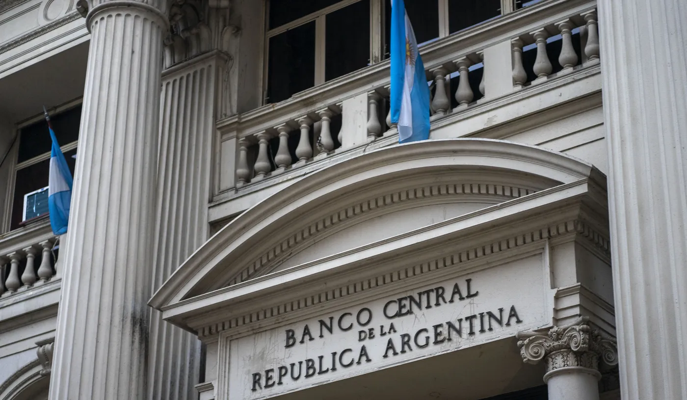 El Gobierno busca alivio: canjean $5,4 billones de deuda entre el BCRA y el Tesoro