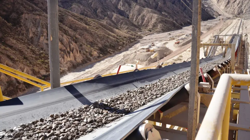 Energía y minería sumaron exportaciones por US$ 17.000 millones y le pisan los talones a la soja