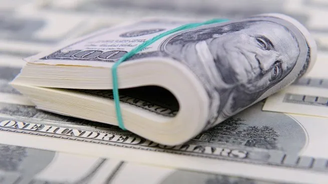 El Gobierno avanza en las normas para ampliar el crédito en dólares