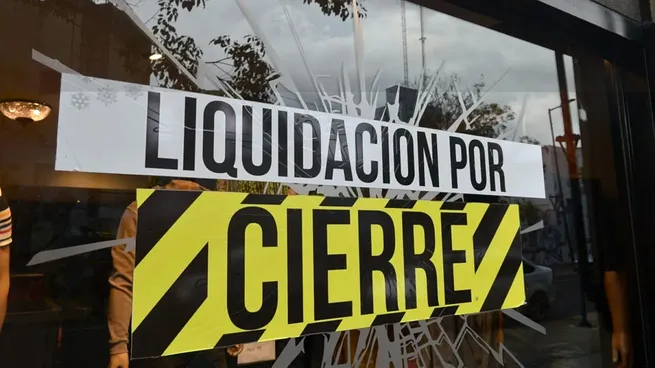 Empresas y empleo en crisis: cerraron 13.163 compañías en un año y se perdieron casi 100.000 puestos privados formales