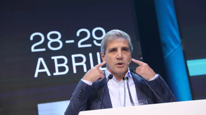 Luis Caputo podría tener problemas para poner en marcha una medida clave de la reforma laboral