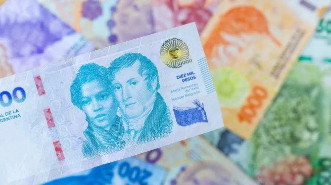 El Gobierno rompió en abril su regla fiscal: cayeron los ingresos, pero subió el gasto público