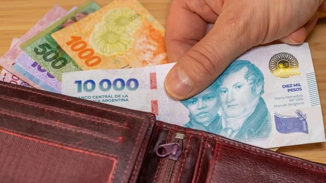 Salarios de junio: uno por uno, cuáles son los trabajadores que cobran aumento más el aguinaldo
