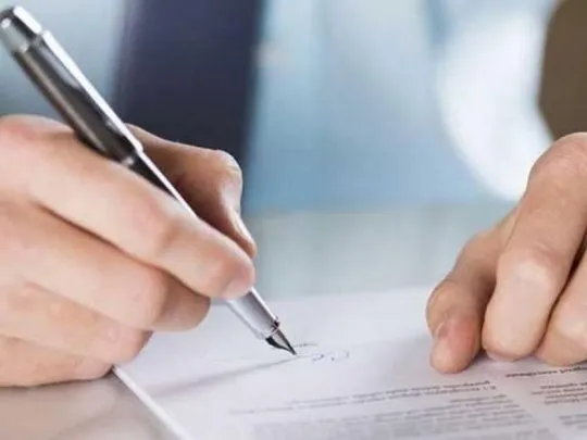 La contracara de la caída del crédito a las familias: crece el financiamiento al sector público, y a grandes empresas