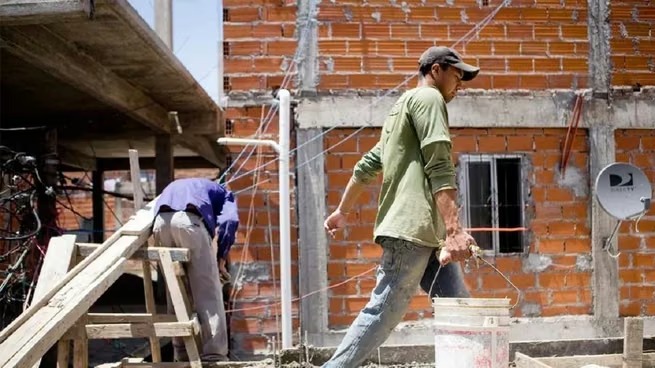 El empleo formal privado cayó por 14º mes consecutivo: se perdieron más de 12.500 puestos