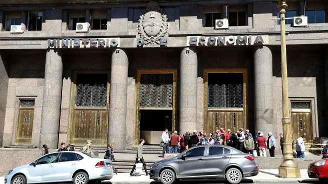Deuda: Economía va por la renovación de casi $11 billones con posible «viento de frente»